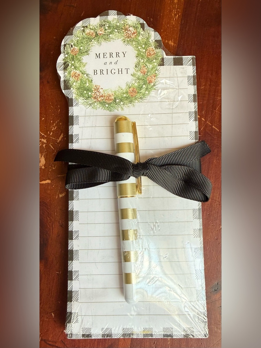 Merry and Bright Notepad & Pen Set NWT